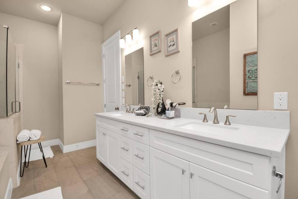 Beautiful Luxurious Houston Galleria Home Buitenkant foto